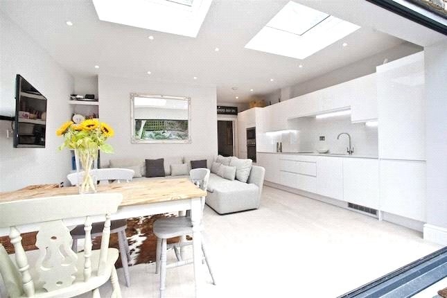 Stanlake Road, London, W12