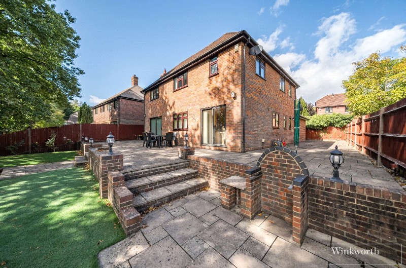 Heywood Drive, Bagshot, Surrey, GU19