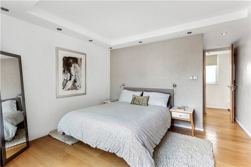 Rennie Court, 11 Upper Ground, London, SE1