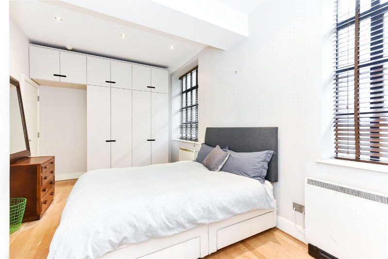 Masons Yard, London, EC1V