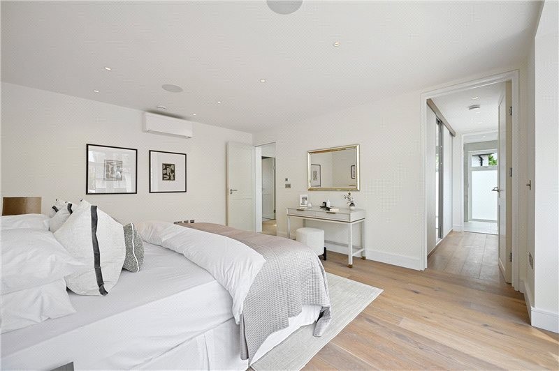 Westmoreland Road, Barnes, London, SW13