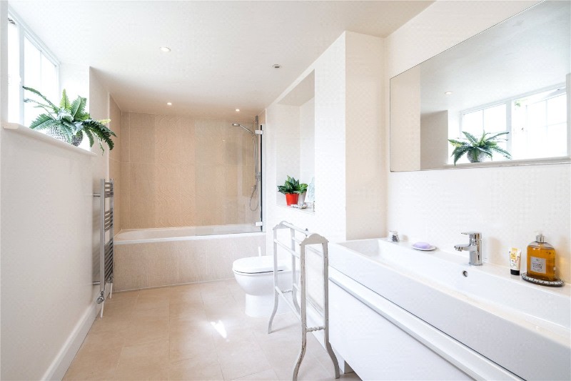 Southfields Court, Augustus Road, London, SW19