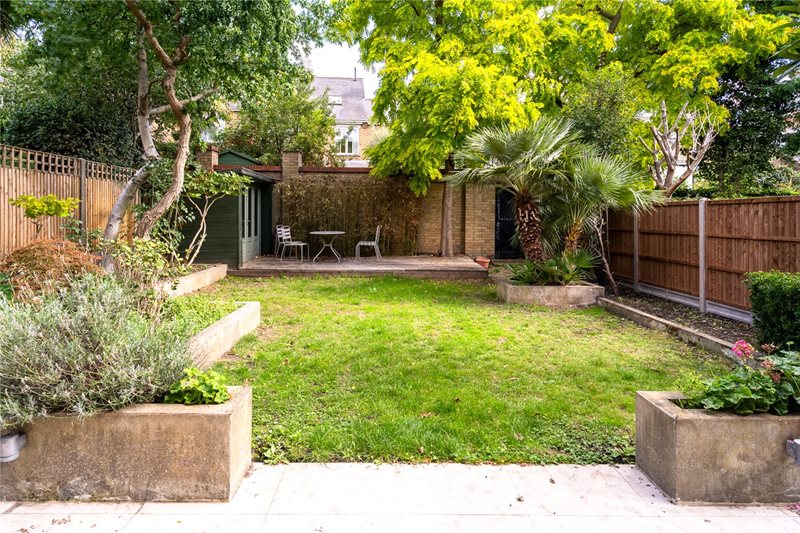 Hollingbourne Road, London, SE24