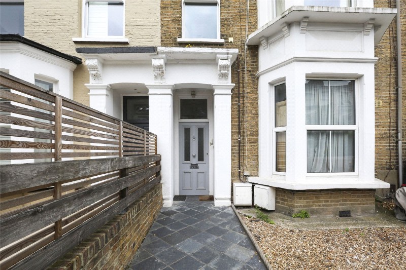 Warbeck Road, London, W12