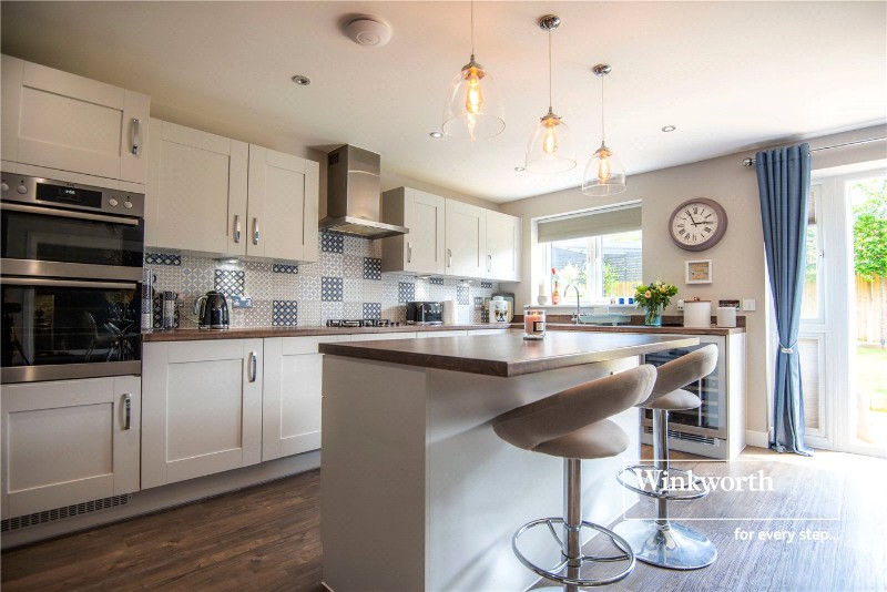 Horseshoe Crescent, Ferndown, BH22