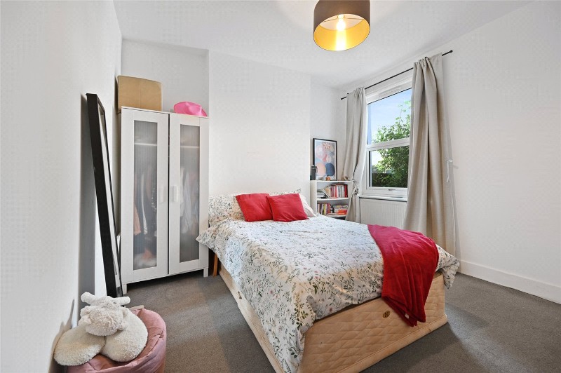 Collingbourne Road, London, W12