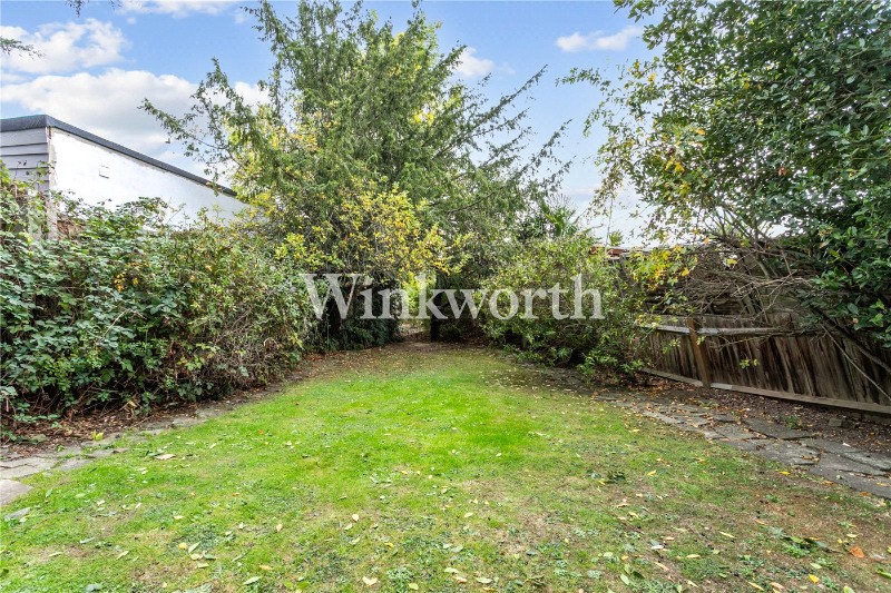 Corri Avenue, London, N14
