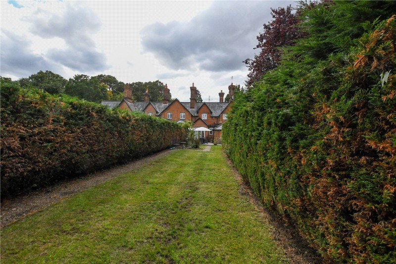 Bearwood Road, Sindlesham, Wokingham, Berkshire, RG41
