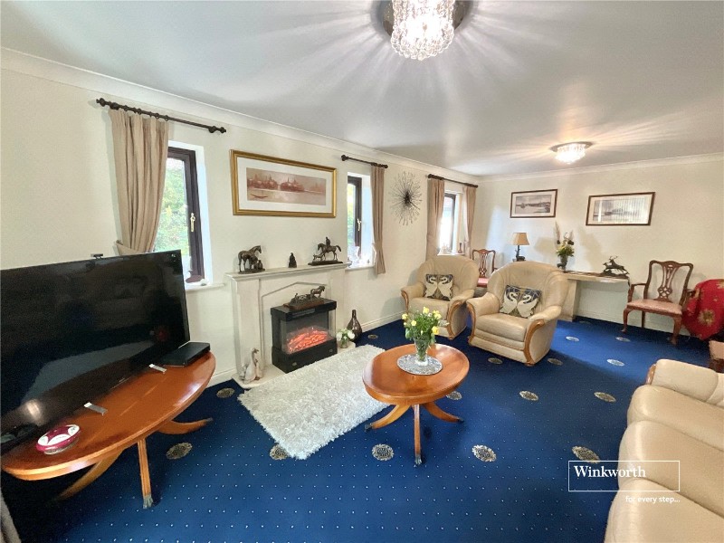 Rothesay Drive, Highcliffe, Christchurch, Dorset, BH23