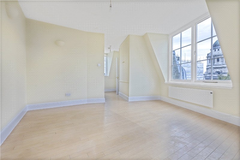 Giltspur Street, London, EC1A