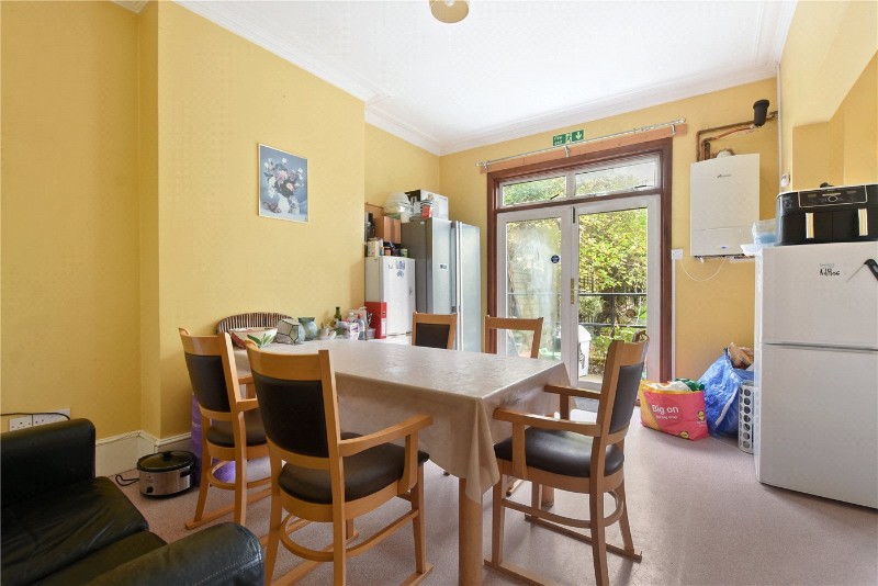 Doyle Gardens, London, NW10