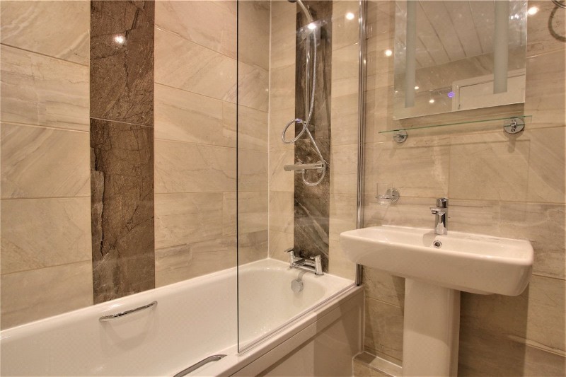 Blenheim Court, 115 London Street, Reading, Berkshire, RG1