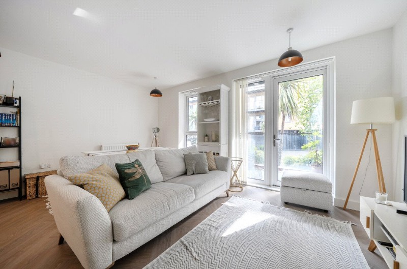 Apple Yard, London, SE20
