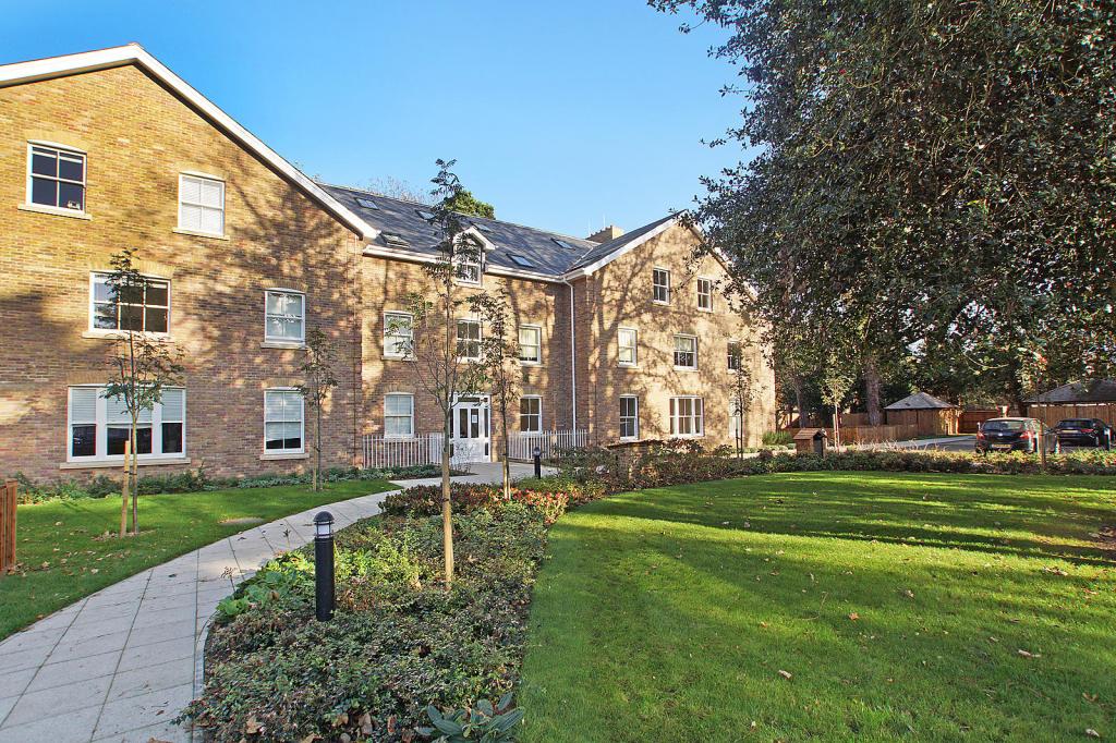 2 bedroom property for sale in The Glades, Langdon Park, Teddington