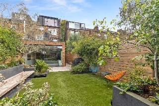 Queen Elizabeth&#39;s Walk, London, N16