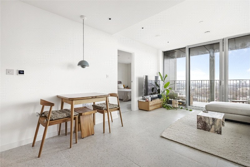 Cendal Crescent, London, E1