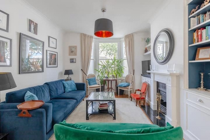 Burnthwaite Road, London, SW6