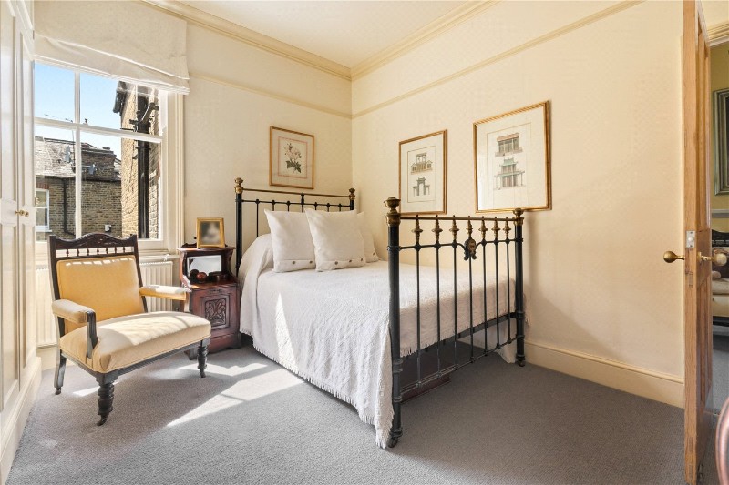 Brayburne Avenue, London, SW4