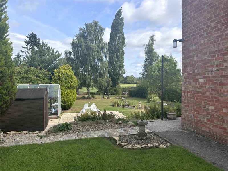High Street, Worton, Devizes, Wiltshire, SN10