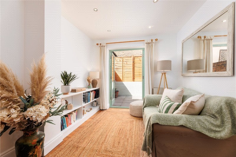 Merton Road, London, SW18
