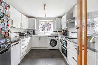 Long Barrow Close, South Wonston, Winchester, Hampshire, SO21
