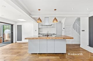 Milton Avenue, Barnet, EN5