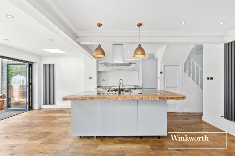 Milton Avenue, Barnet, EN5