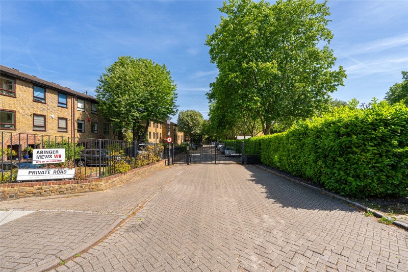 Abinger Mews, Maida Hill, London, W9