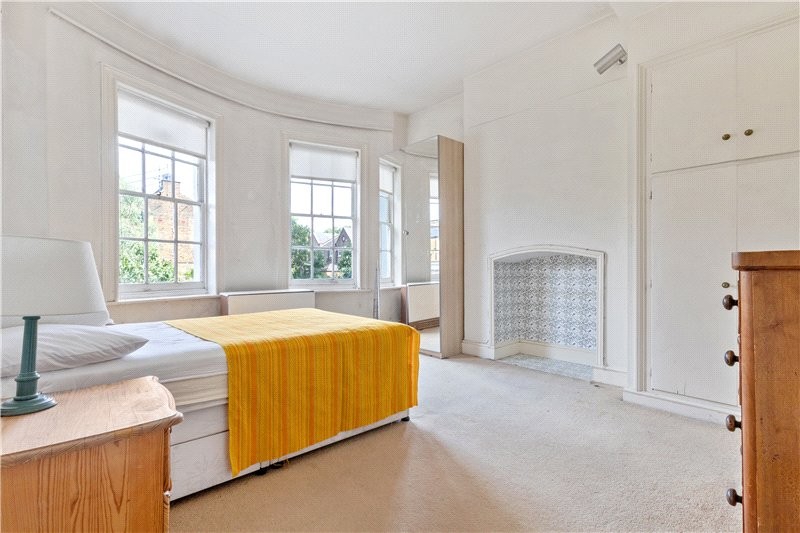 Kennington Park Road, London, SE11