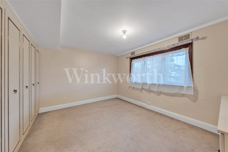 Montpelier Rise, London, NW11