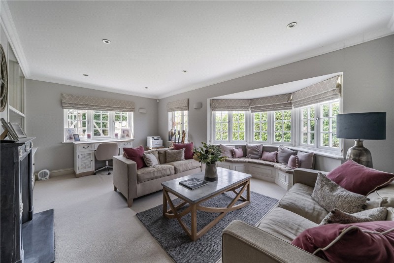 Searle Road, Farnham, Surrey, GU9