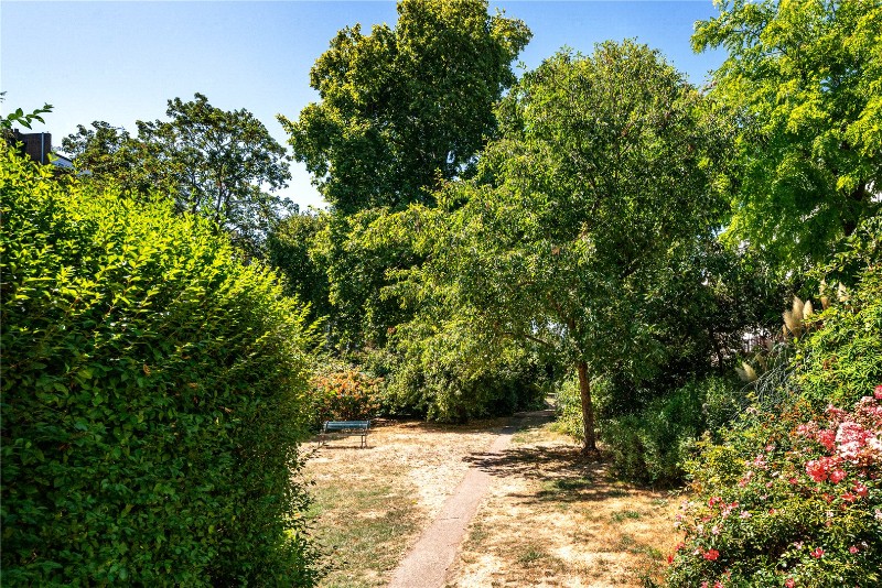 Elgin Crescent, London, W11