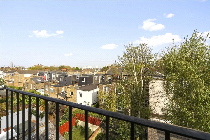 Davisville Road, London, W12