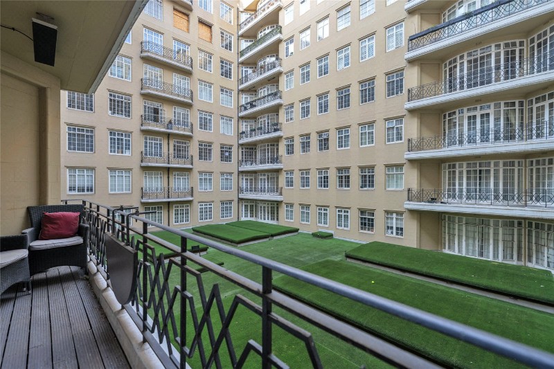 Berkeley Court, Marylebone Road, London, NW1