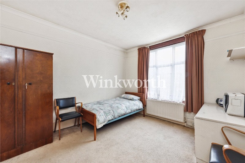 Kelvin Avenue, London, N13