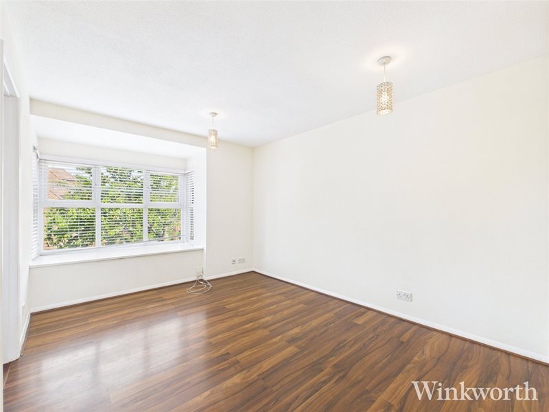 Pursewardens Close, London, UK, W13