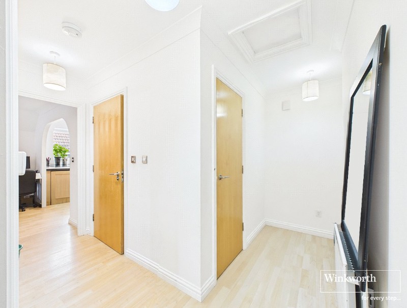 Great North Way, London, NW4