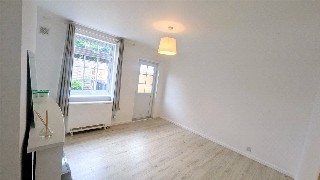 Nags Head Passage, Sleaford, Lincolnshire, NG34