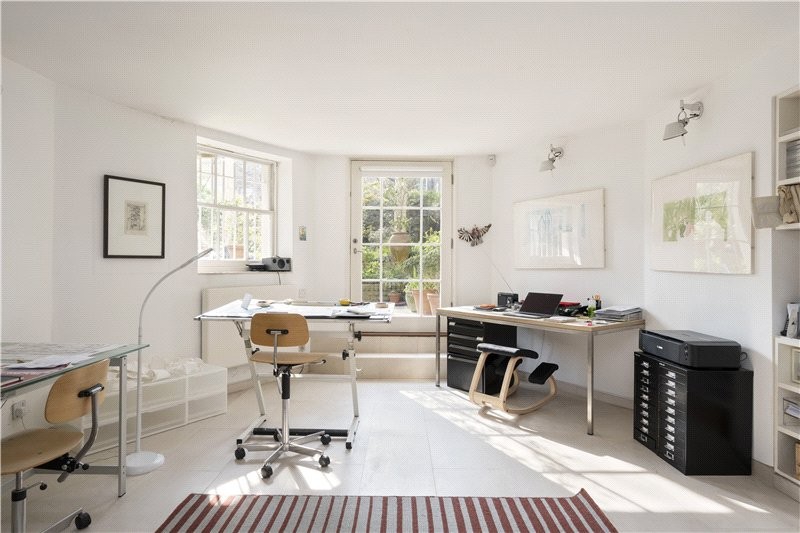 Stockwell Park Crescent, London, SW9