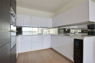 Granite Apartments, 30 River Gardens Walk, London, SE10