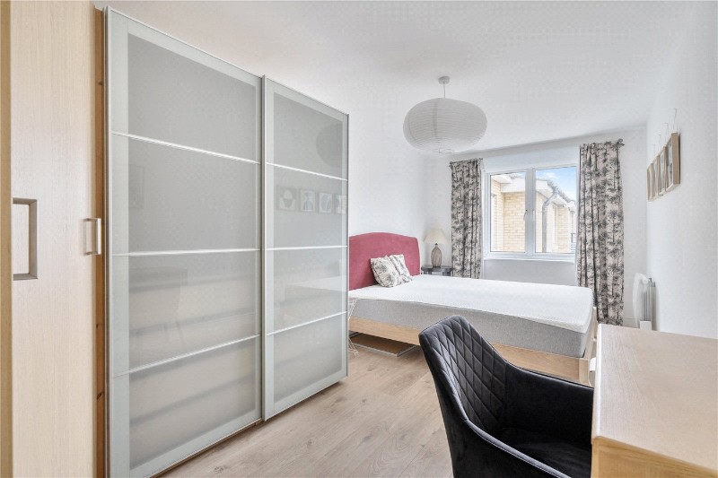 Candle Street, London, E1