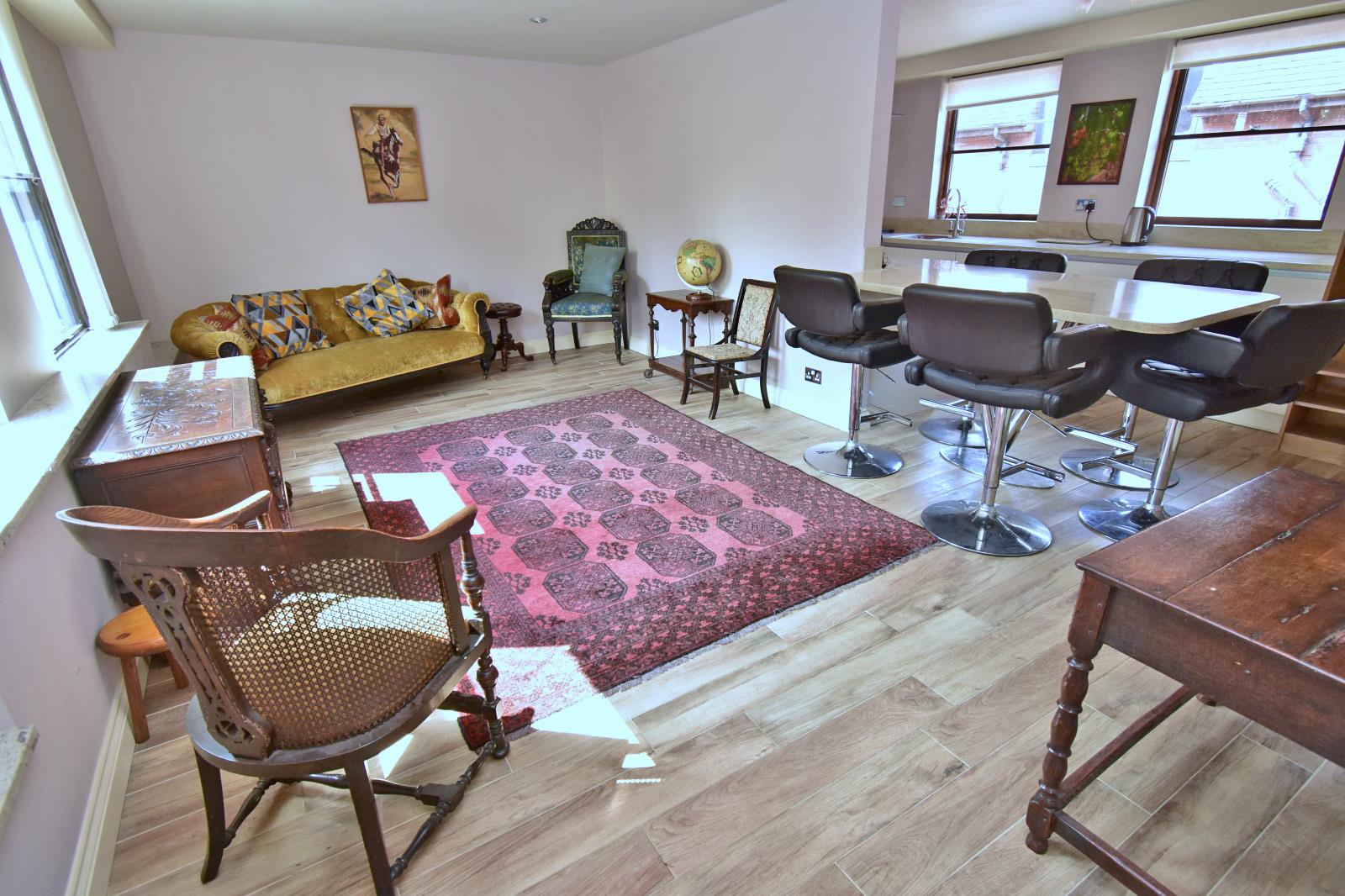 A SITTING ROOM 1.JPG