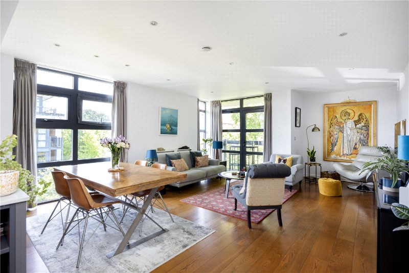 Whitelands Crescent, London, SW18