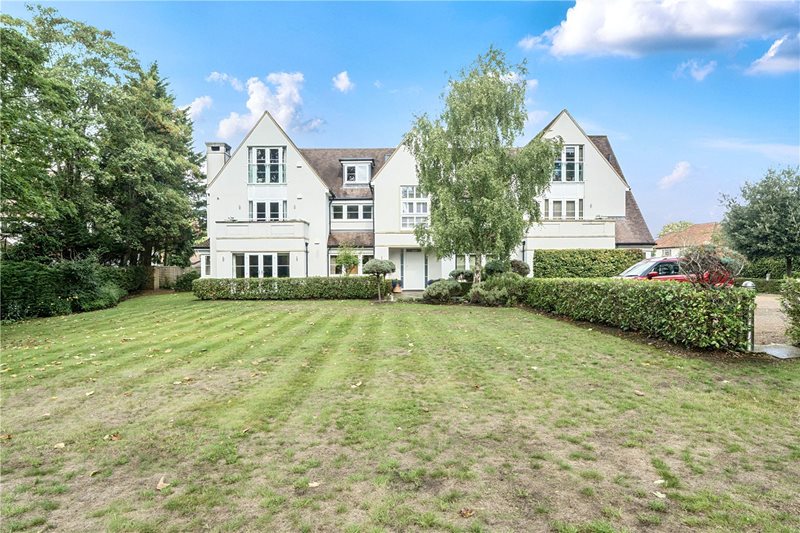Westbourne Place, Farnham, Surrey, GU9