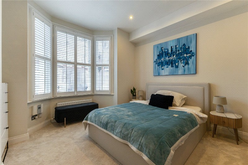 Tregarvon Road, London, SW11