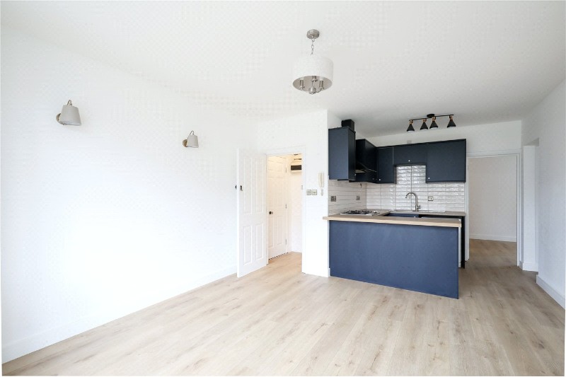 Gunnersbury Avenue, London, W5
