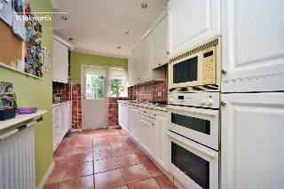 Clarkes Avenue, Worcester Park, KT4