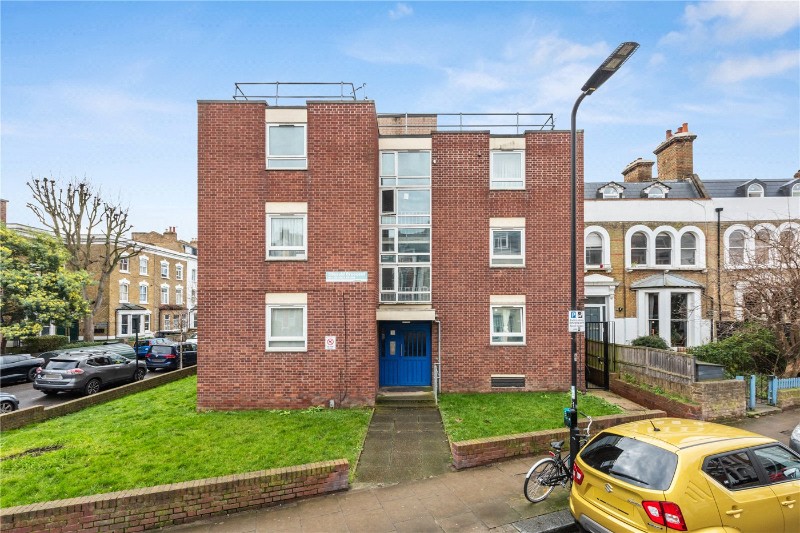 Clissold Crescent, London, N16