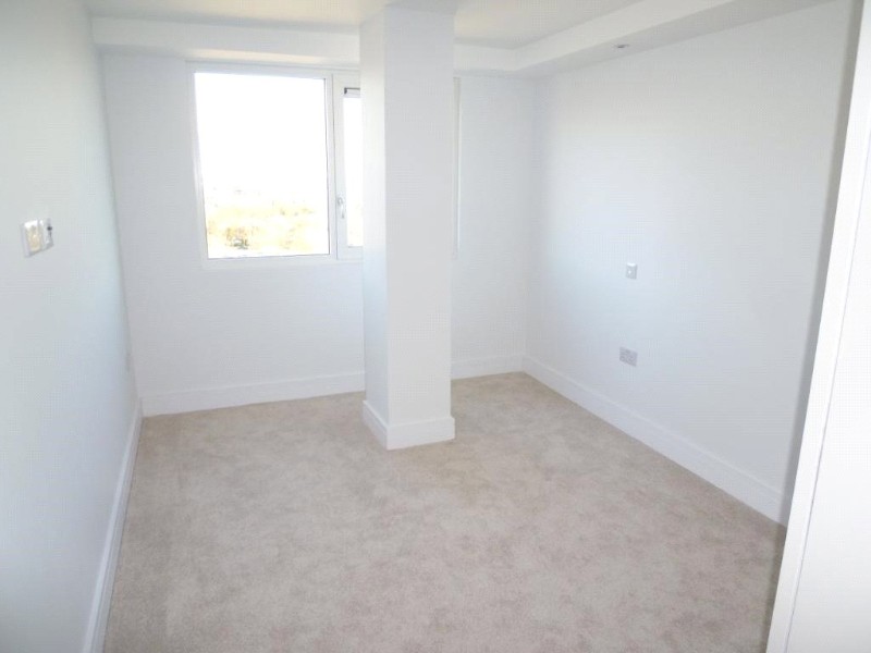 Station Road, Edgware, HA8