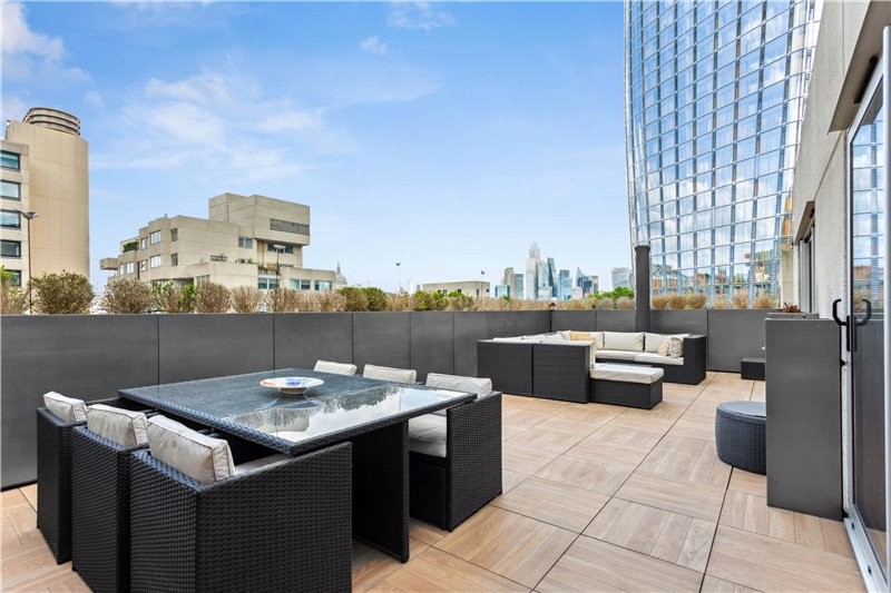 Rennie Court, 11 Upper Ground, London, SE1